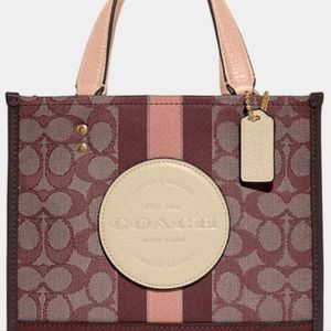 Coach Dempsey 22 jacquard